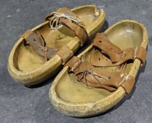 Abbildung: Alte Schuhe – das ist Wabi-Sabi